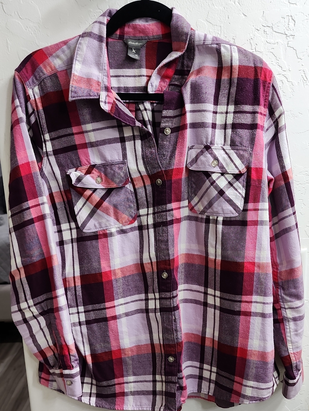 Eddie Bauer Plaid Flannel Button-Up Shirt in Purple & Pink.  XL size